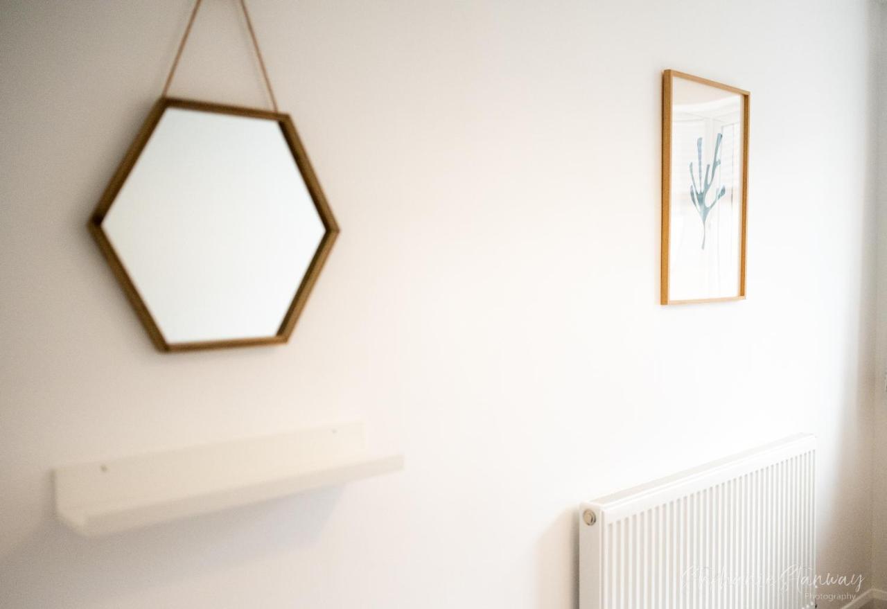 St Ives The Lookout, Modern Home From Home, Sleeps 5, With Private Parking & Outside Terrace מראה חיצוני תמונה